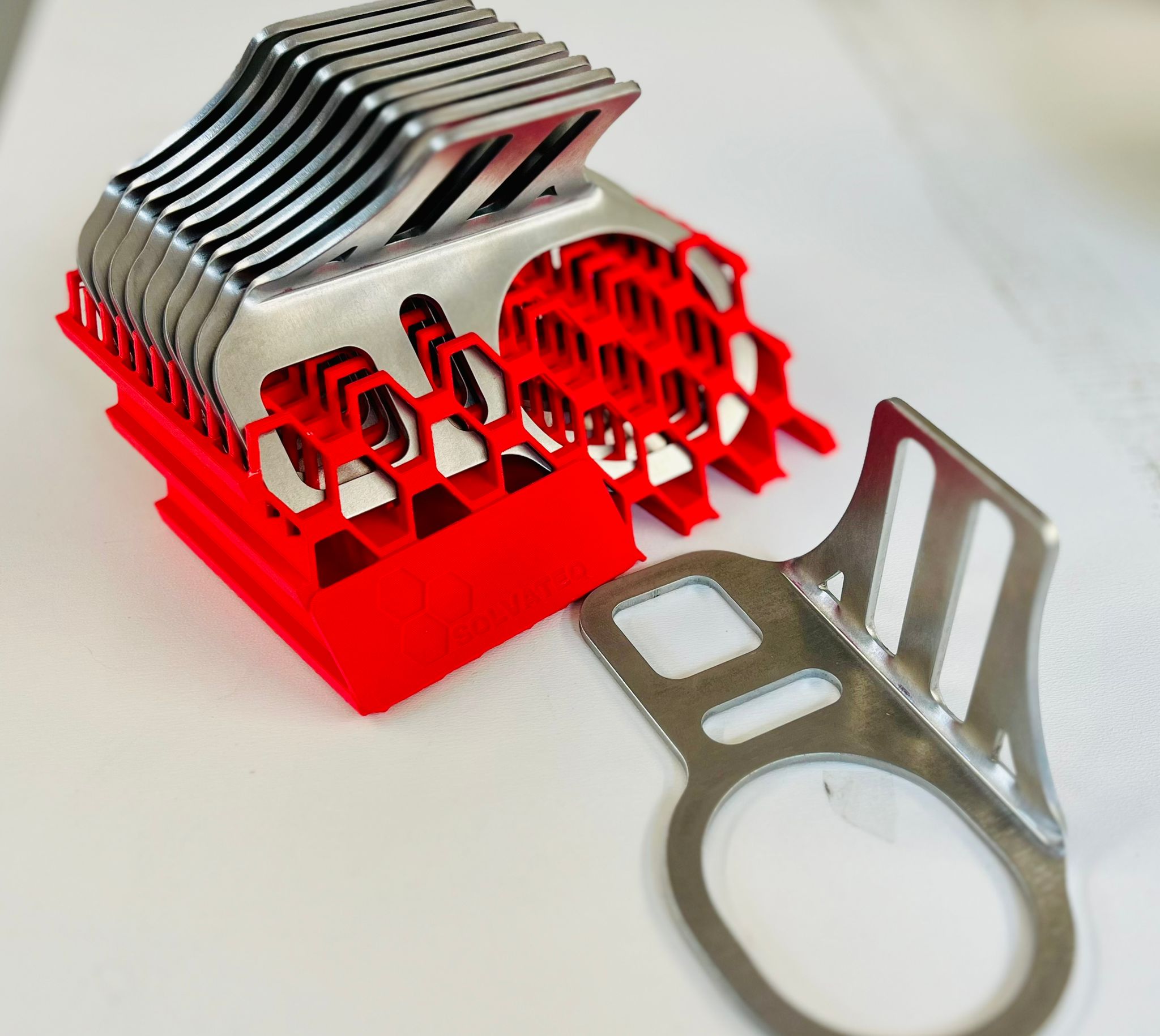 Metal supports Exemple d'un lot de pièce de tôlerie