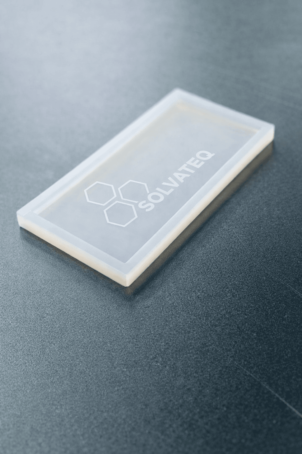 Moule en silicone alimentaire pour chocolat, plaque rectangulaire avec logo Solvateq